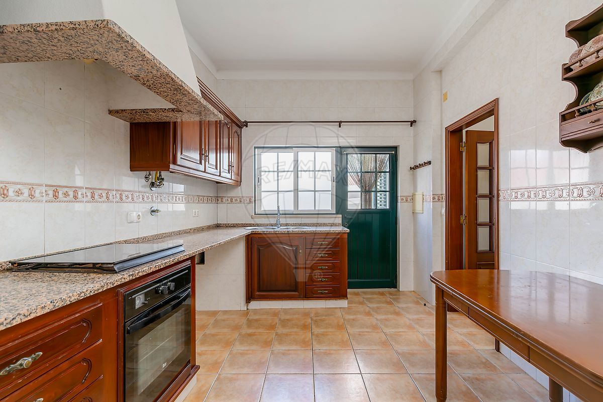 listing 122911716-2 picture-0