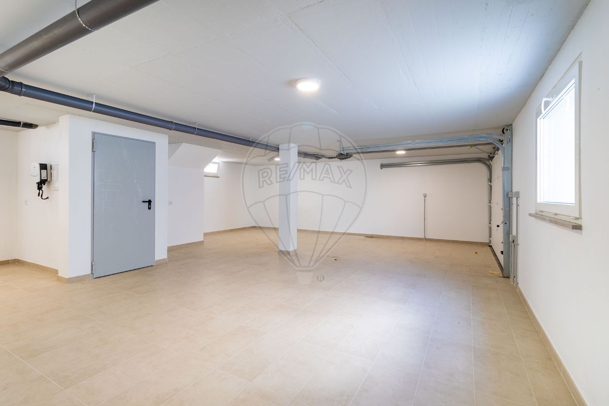 listing 122911272-233 picture-0