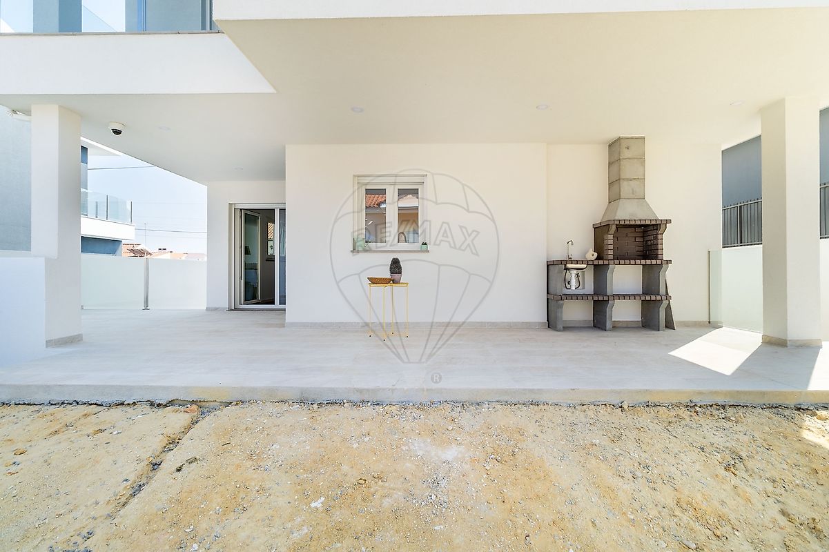 listing 122911272-233 picture-0