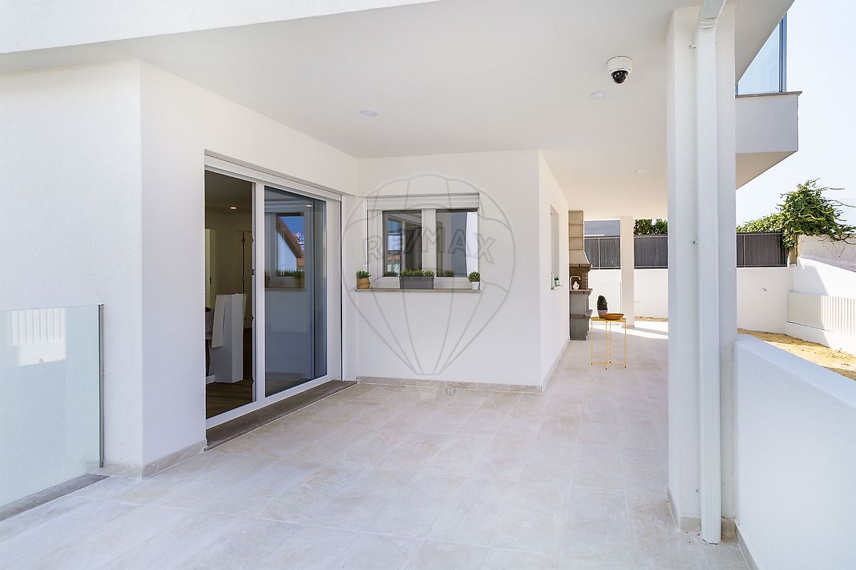 listing 122911272-233 picture-0