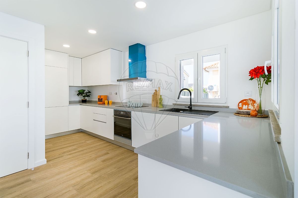 listing 122911272-233 picture-0