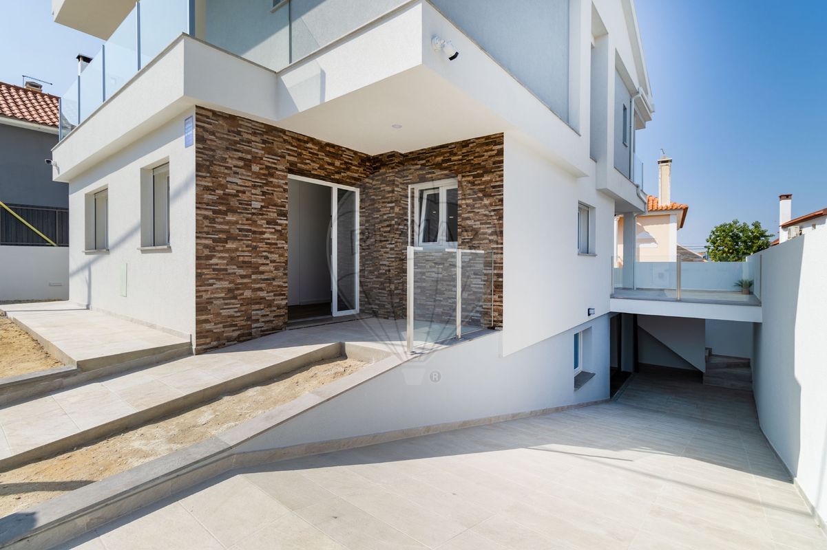 listing 122911272-233 picture-0