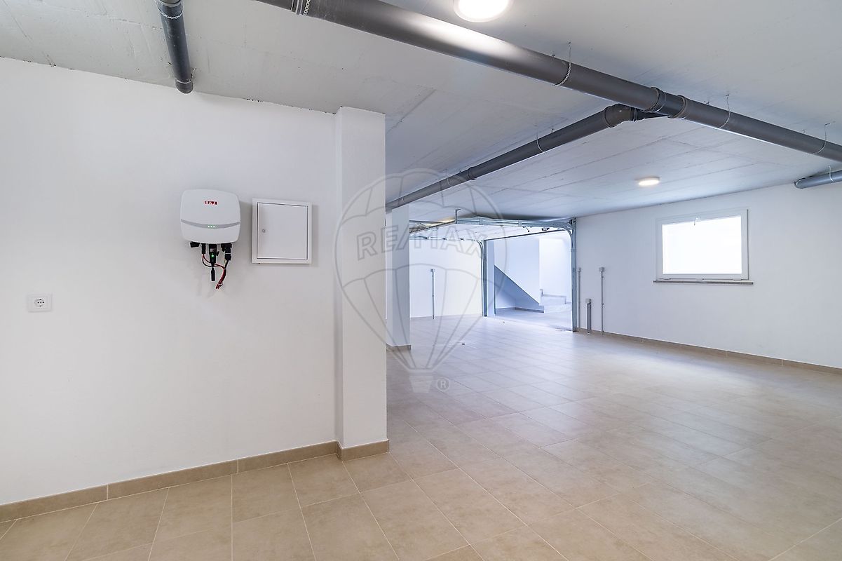 listing 122911272-233 picture-0