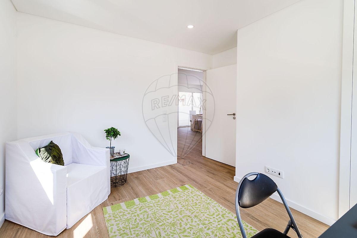 listing 122911272-233 picture-0