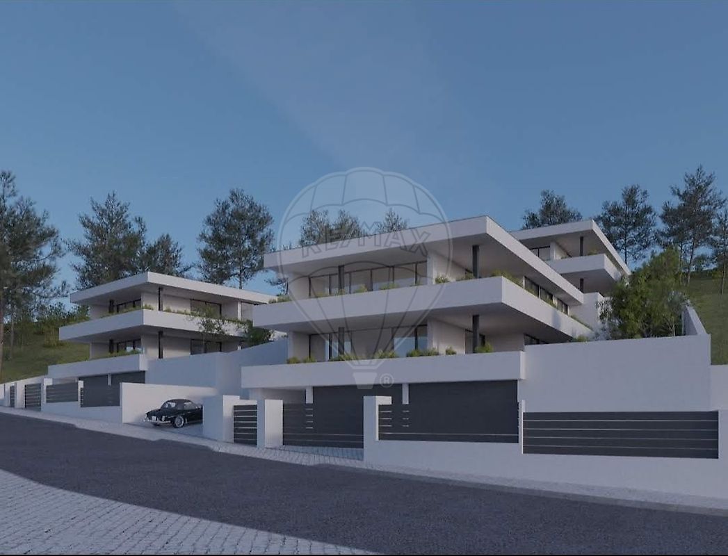 Apartamento T4 à venda em Estoril