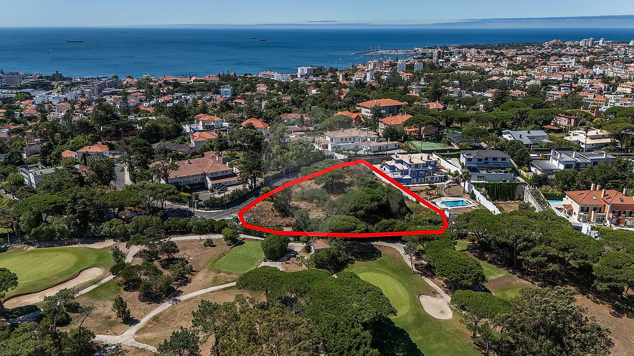 Land for sale in Cascais, Portugal — €5,950,000