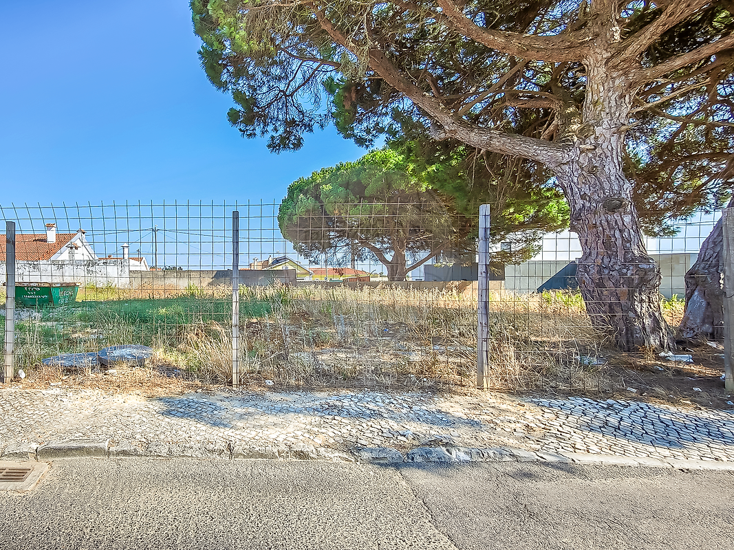 Land for sale in Cascais, Portugal — €250,000