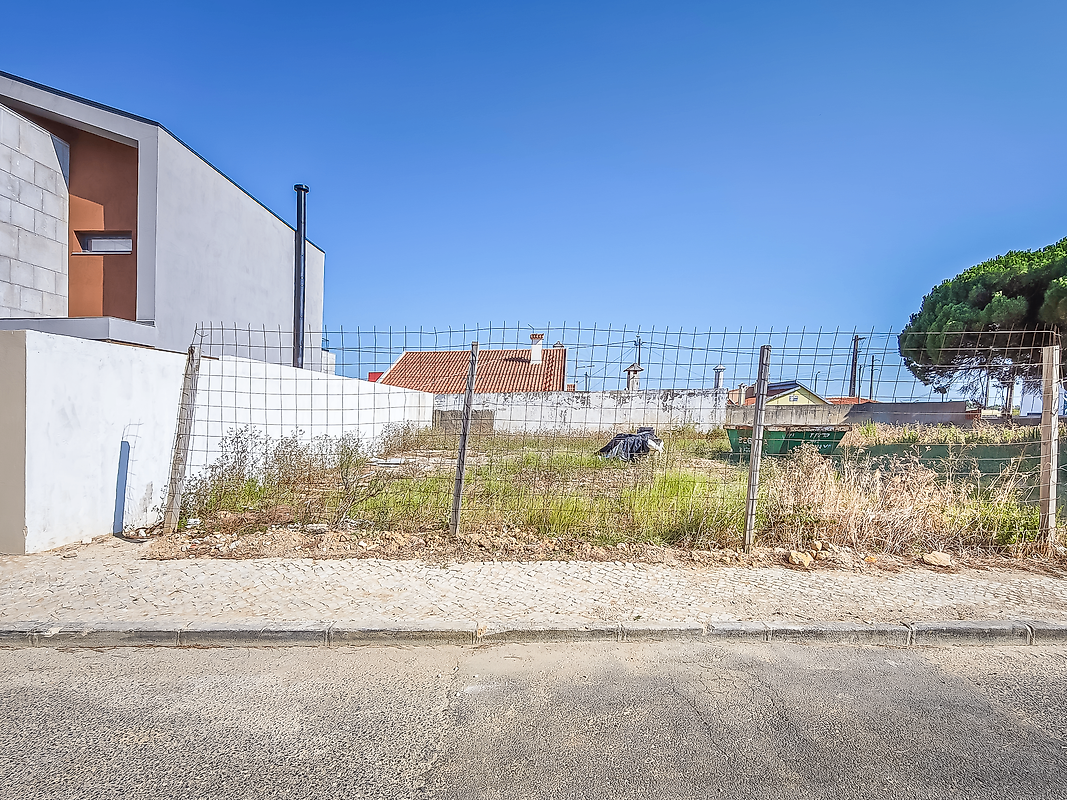 Land for sale in Cascais, Portugal — €250,000