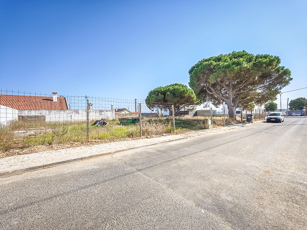 Land for sale in Cascais, Portugal — €250,000