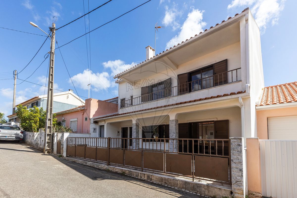 Moradia T4 para venda