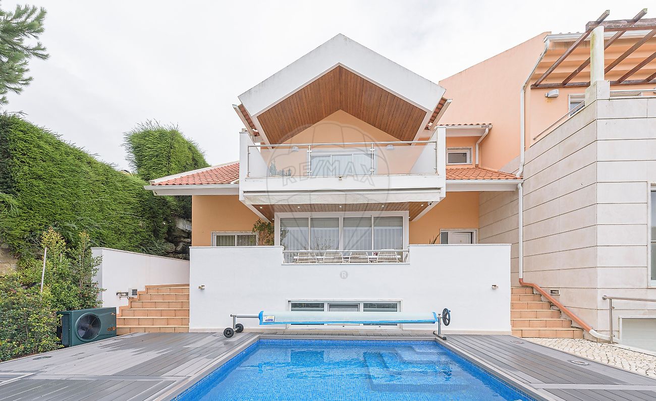 Moradia T5 em Queluz e Belas 15