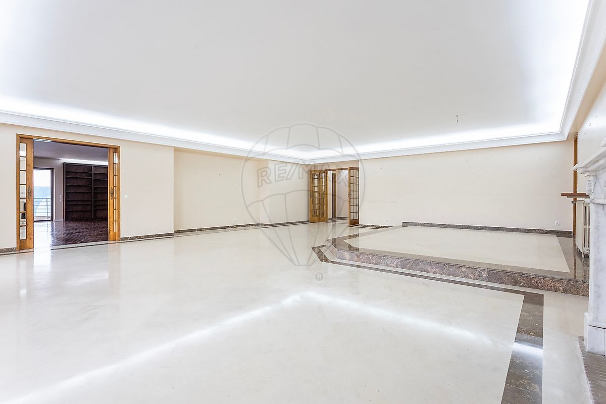 Apartamento T5 à venda em Lisboa