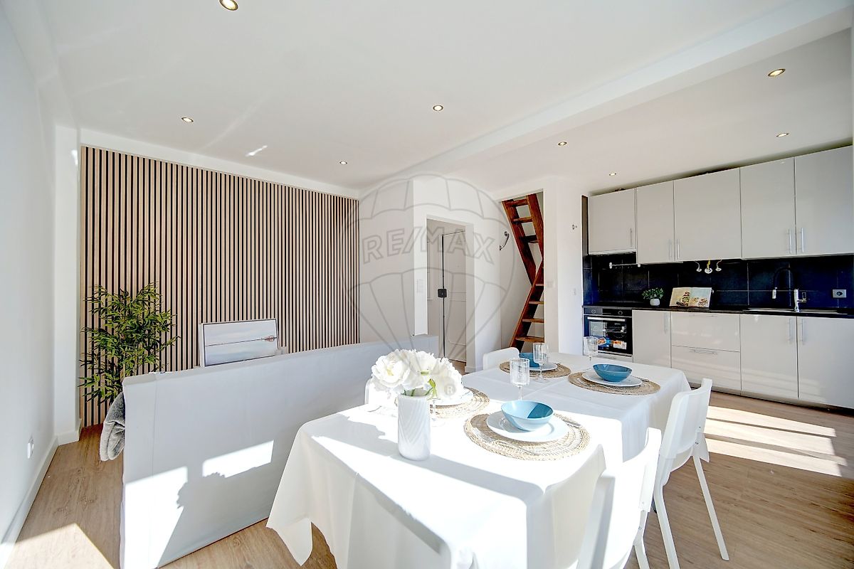 Apartamento T3 à venda em Amadora