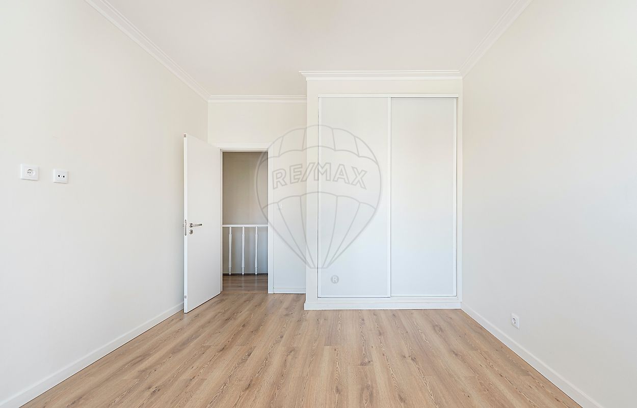 Moradia T3 em Carcavelos e Parede 29
