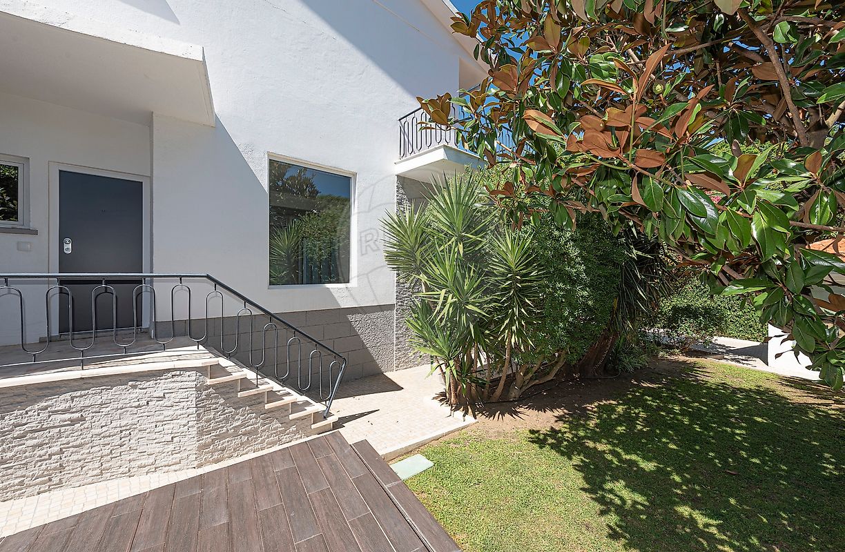 Moradia T3 em Carcavelos e Parede 5