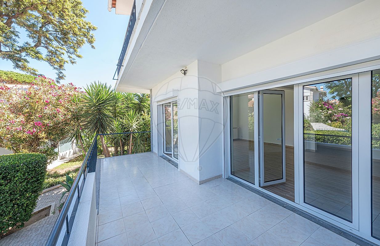 Moradia T3 em Carcavelos e Parede 12