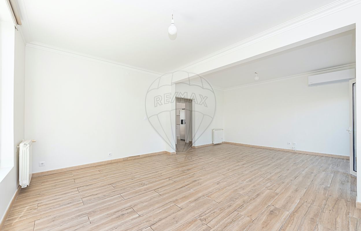 Moradia T3 em Carcavelos e Parede 16