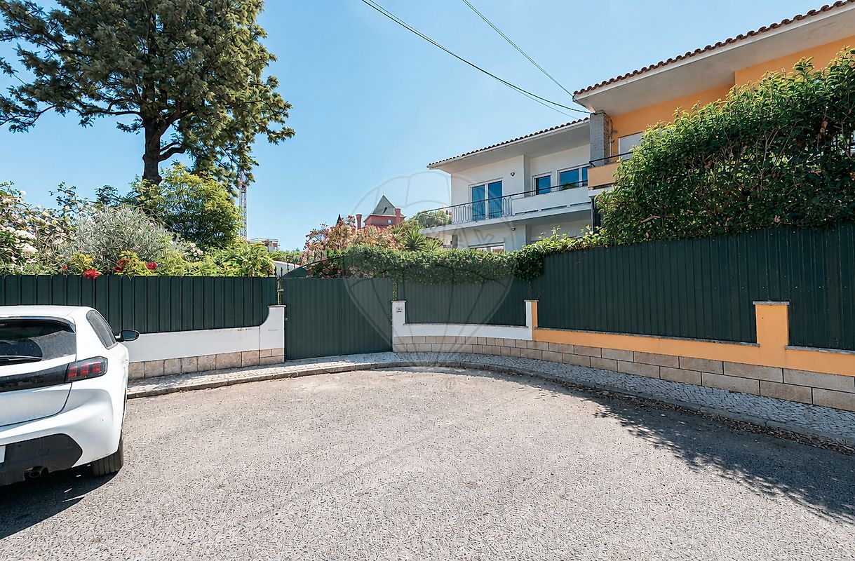 Moradia T3 em Carcavelos e Parede 48