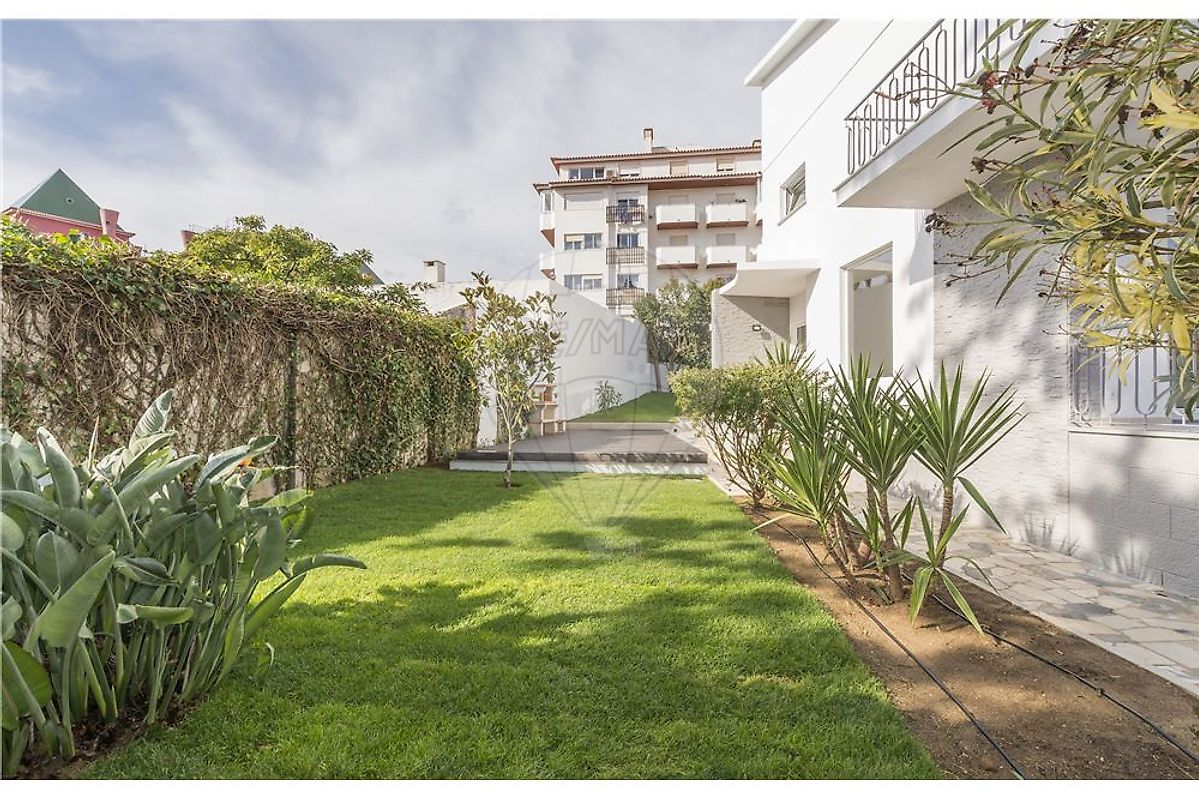 Moradia T3 em Carcavelos e Parede 3
