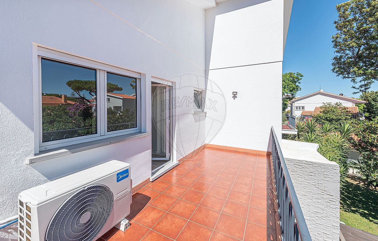 Moradia T3 em Carcavelos e Parede 40