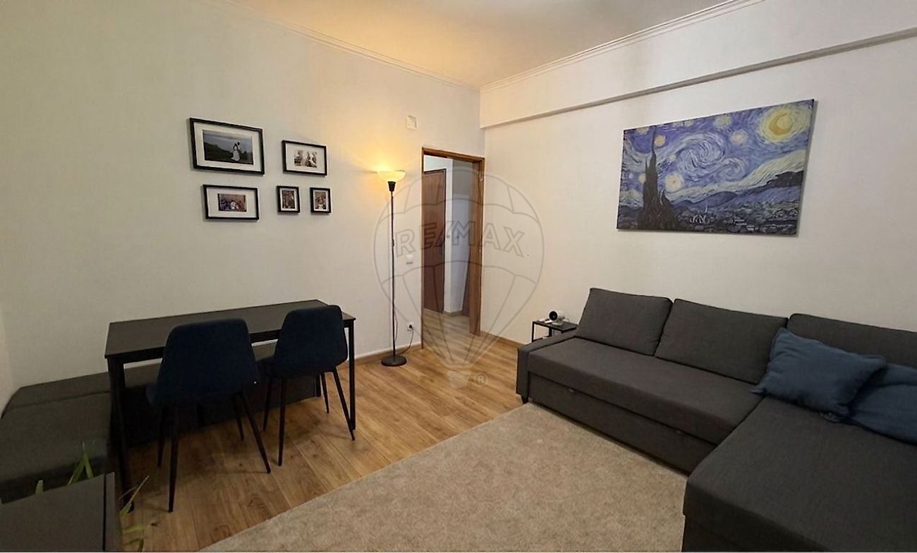Apartamento T2 à venda em Amadora