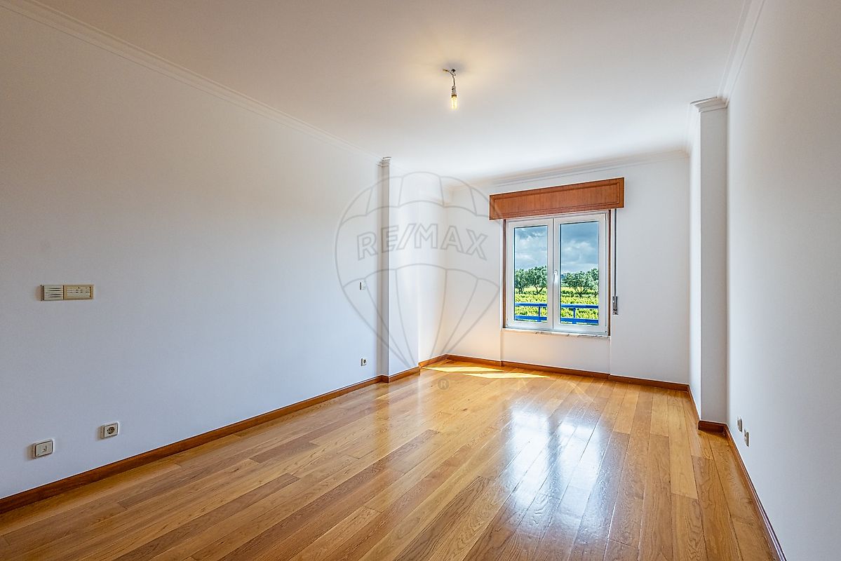 Apartamento T2 em Carcavelos e Parede 23