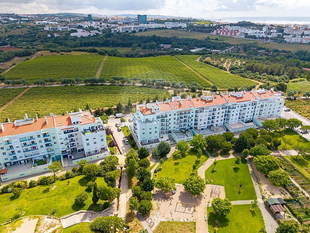 Apartamento T2 em Carcavelos e Parede 30