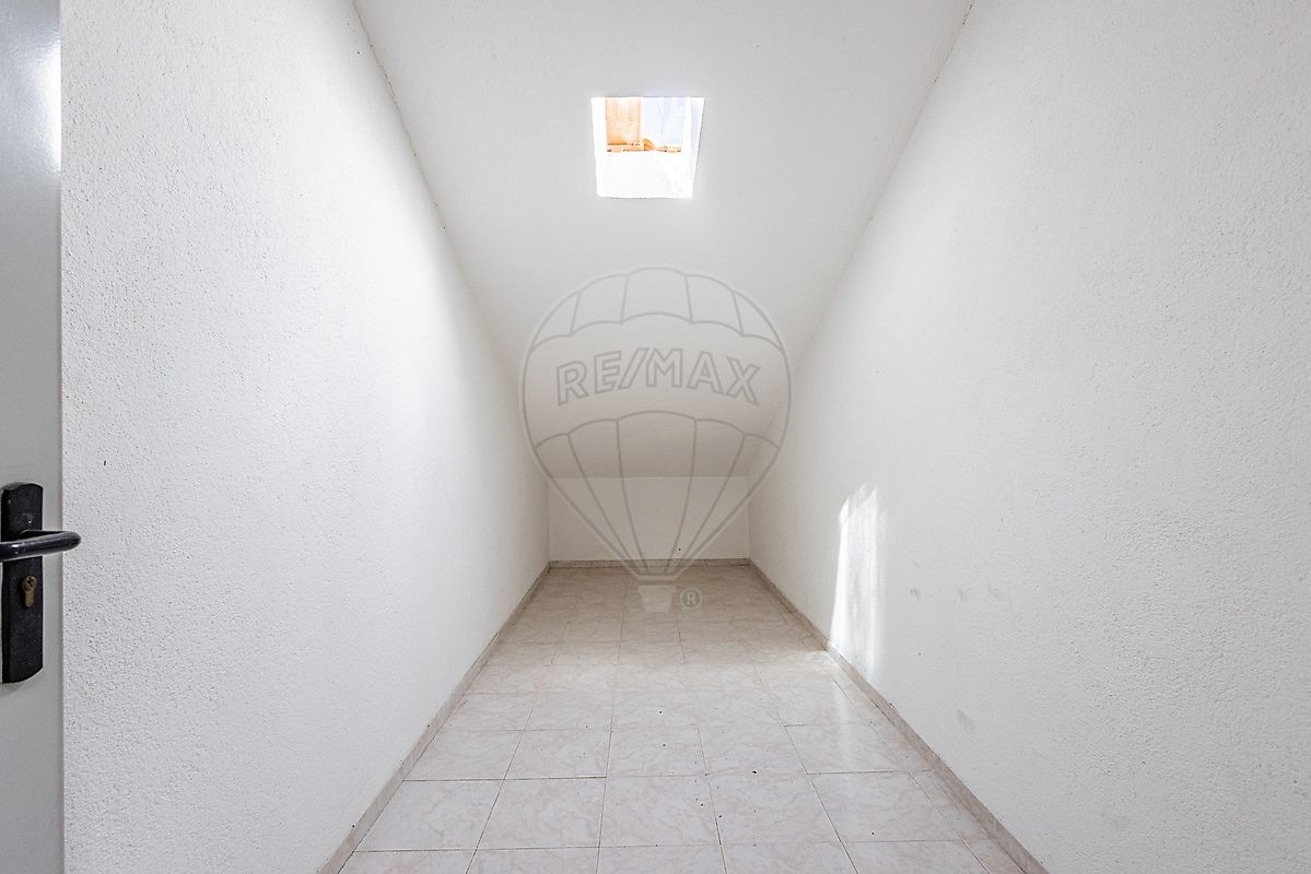 Apartamento T2 em Carcavelos e Parede 27