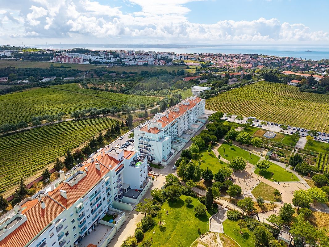 Apartamento T2 em Carcavelos e Parede 32
