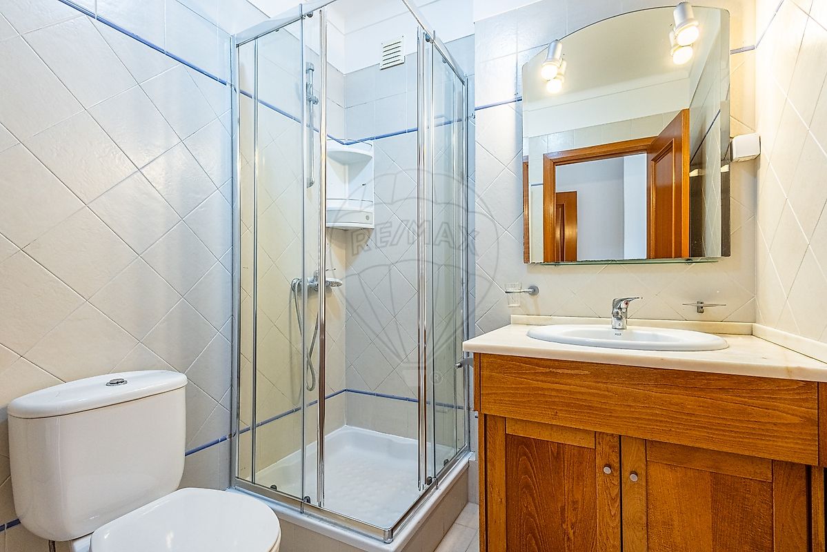 Apartamento T2 em Carcavelos e Parede 22