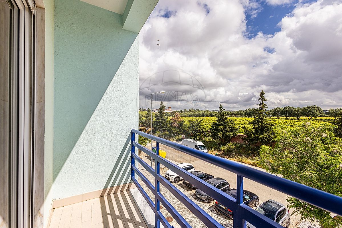 Apartamento T2 em Carcavelos e Parede 19