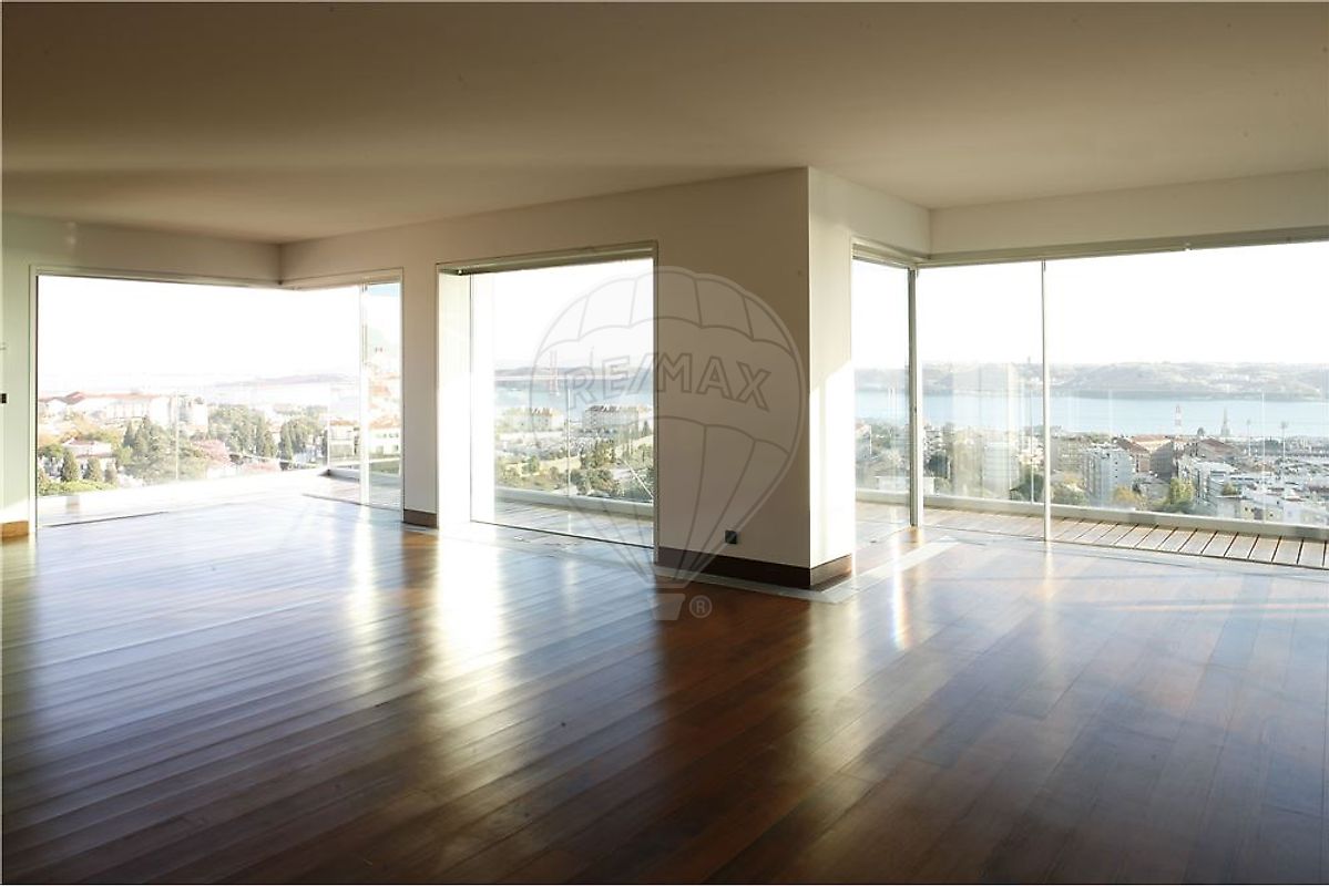 Apartamento T4 à venda em Lisboa