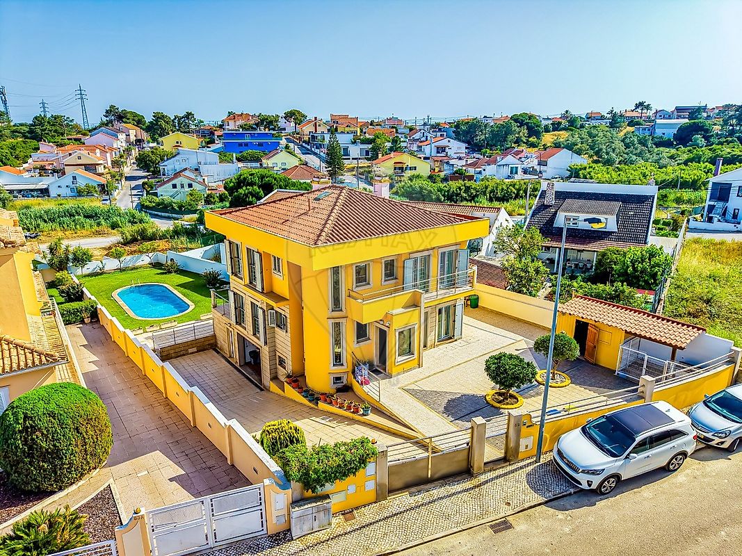 Moradia T5 à venda em Almada