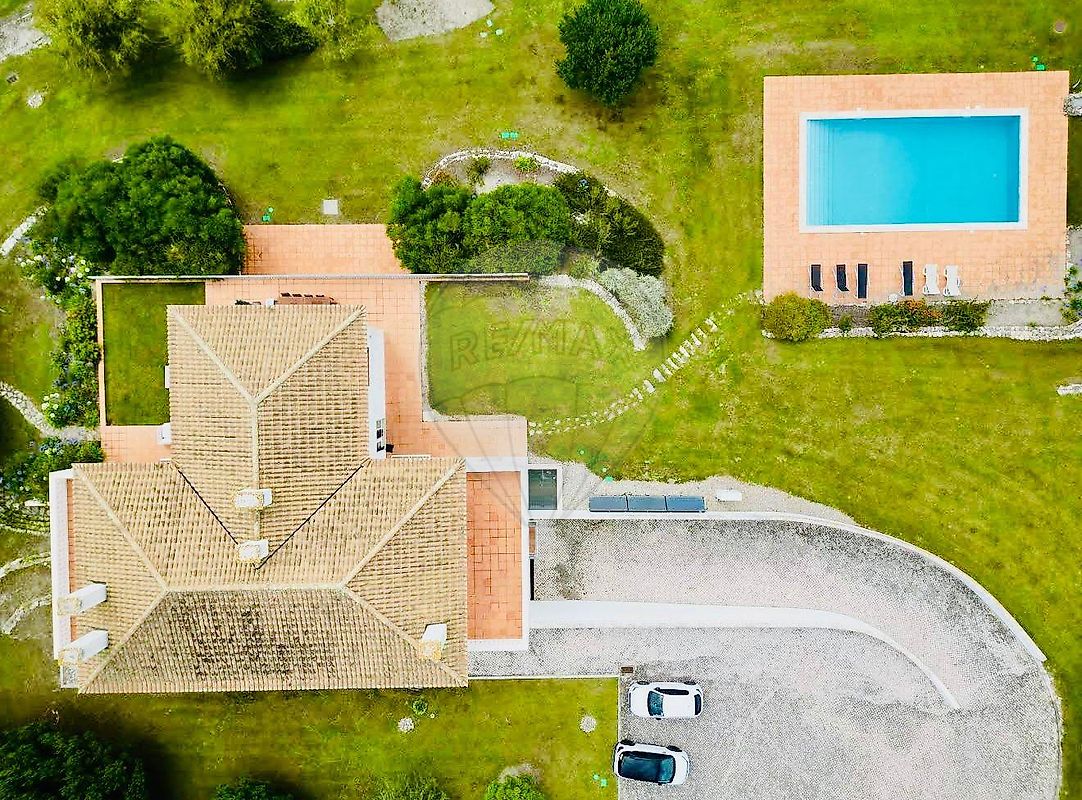 Apartamento T5 à venda em Óbidos