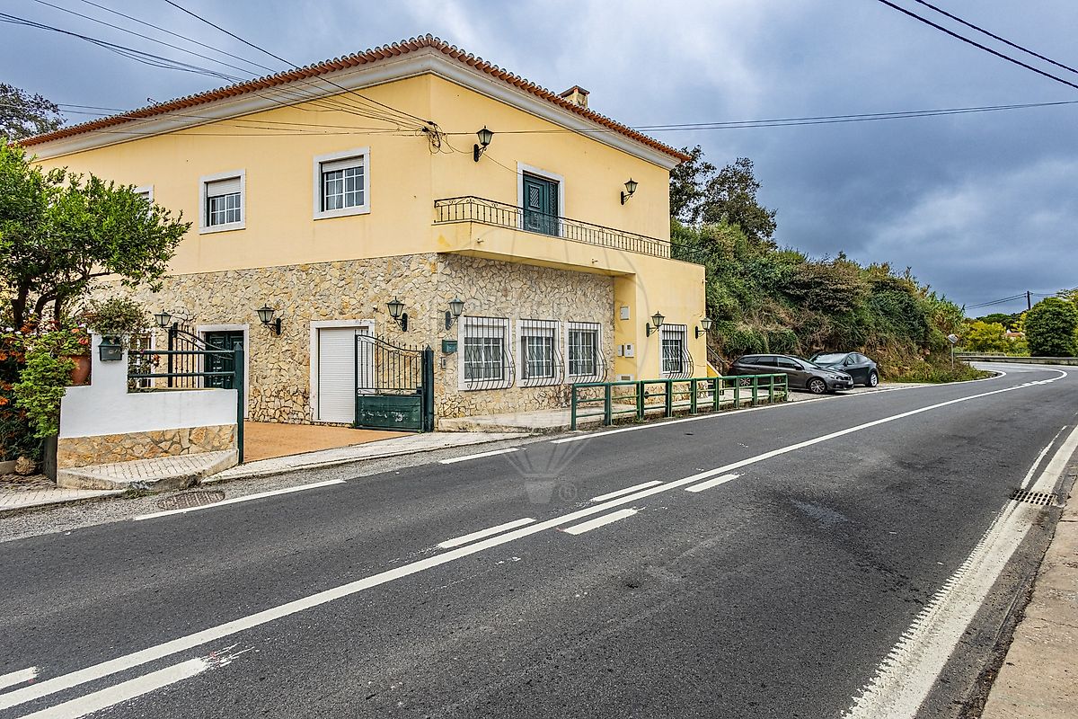 Apartamento T7 à venda em Sobral de Monte Agraço
