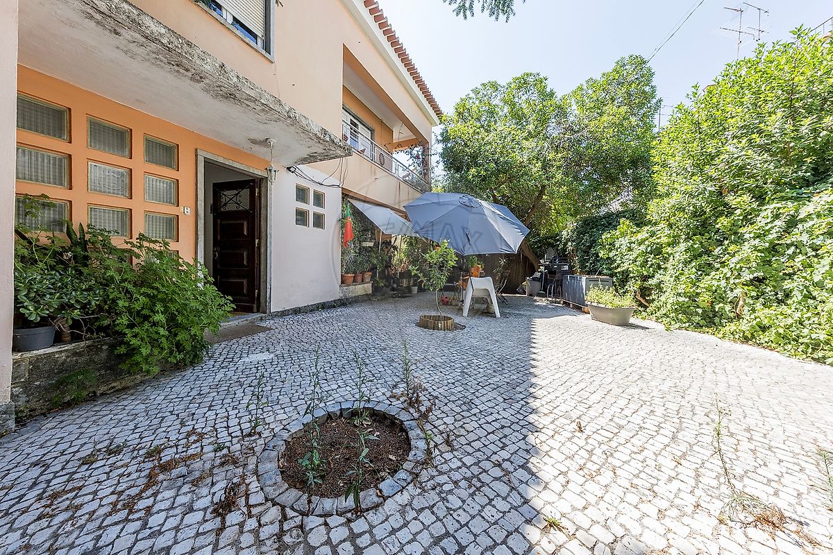 Apartamento T6 à venda em Oeiras