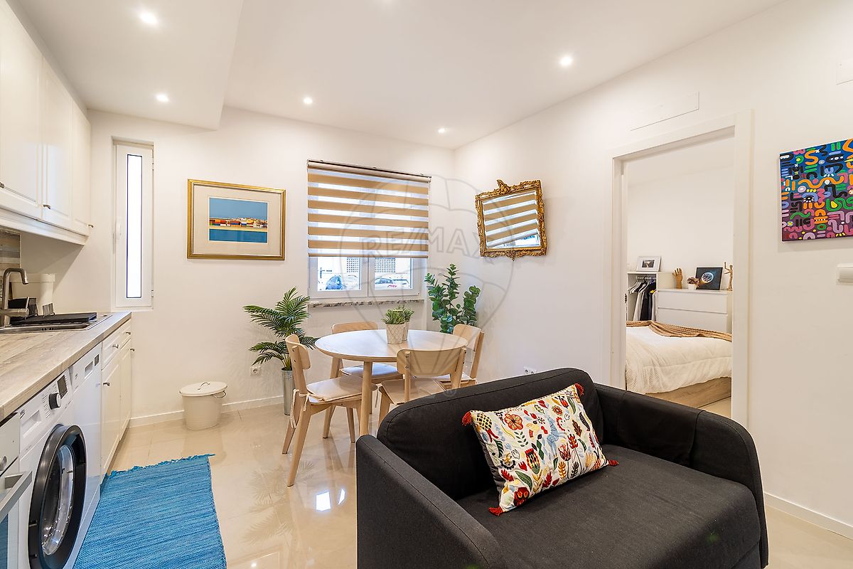Apartamento T1 para arrendar em Almada