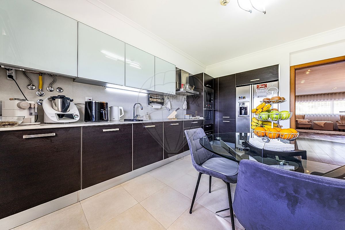 Apartamento T4 à venda em Santo António da Charneca, Barreiro — foto 8