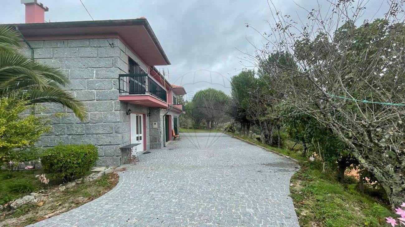 Moradia T6 para venda