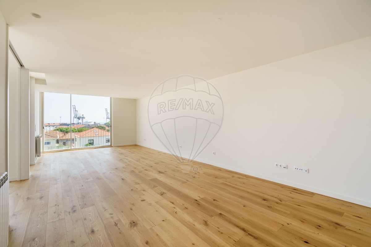 listing 123001034-1570 picture-0