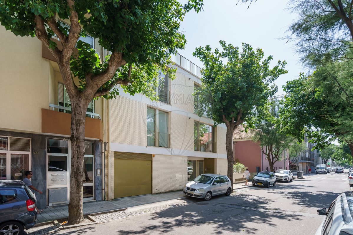 listing 123001034-1570 picture-0