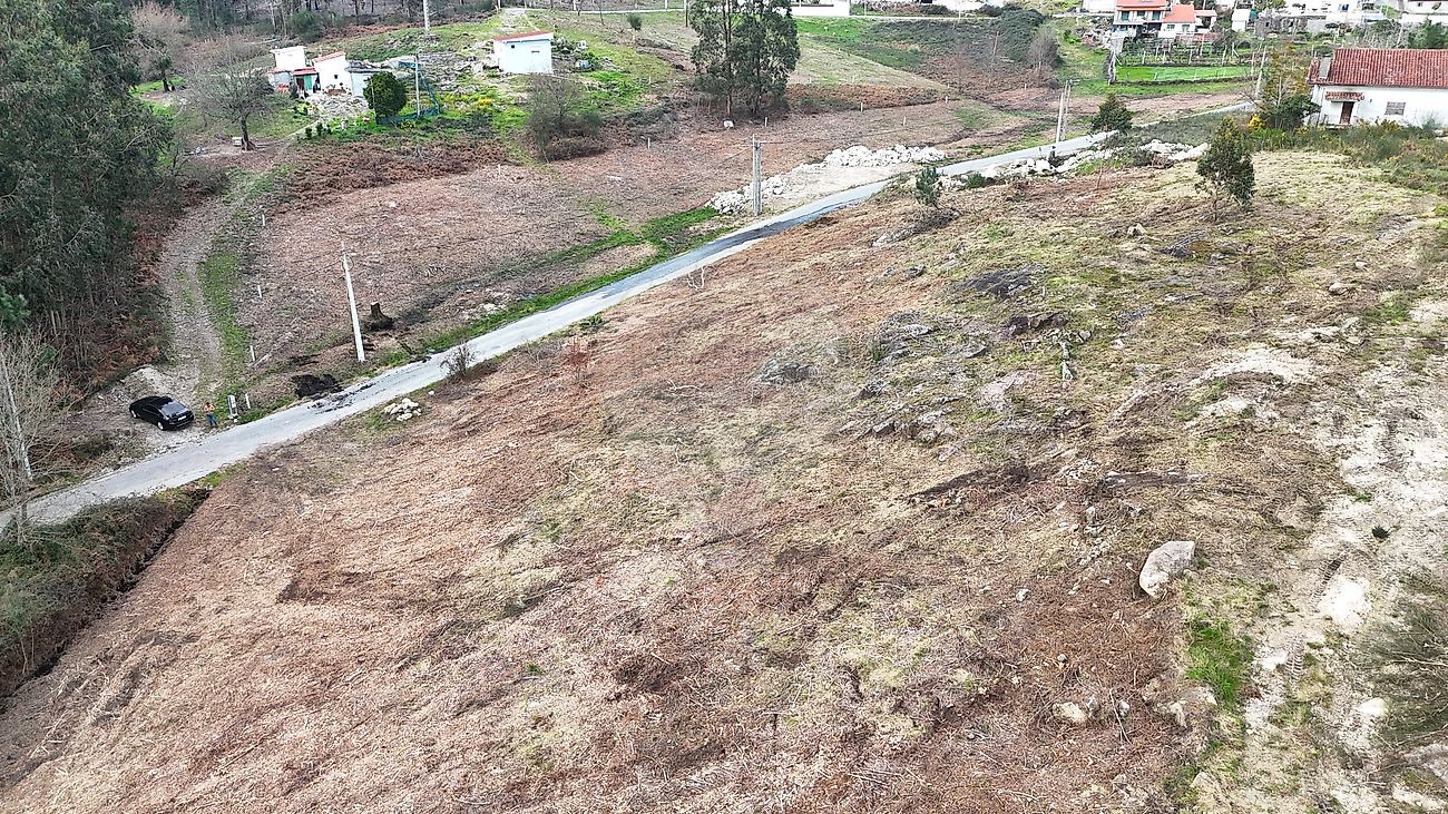 Terreno - Esqueiros, Nevogilde e Travassós, Vila Verde, Braga