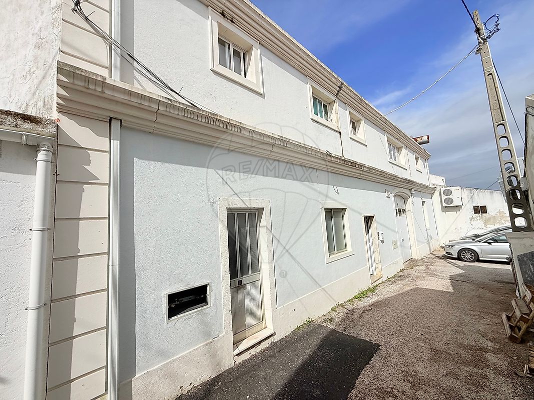 Prédio à venda em Loures