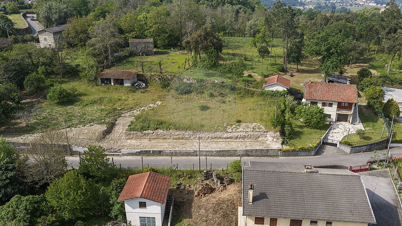 Terreno - Torre e Portela, Amares, Braga