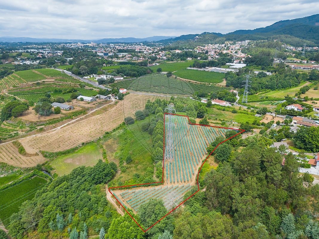 Terreno - Amares e Figueiredo, Amares, Braga