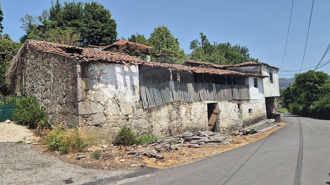Apartamento T4 à venda em Vila Verde