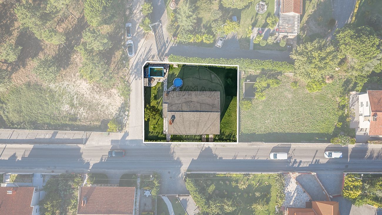 Apartamento T5 à venda em Amares