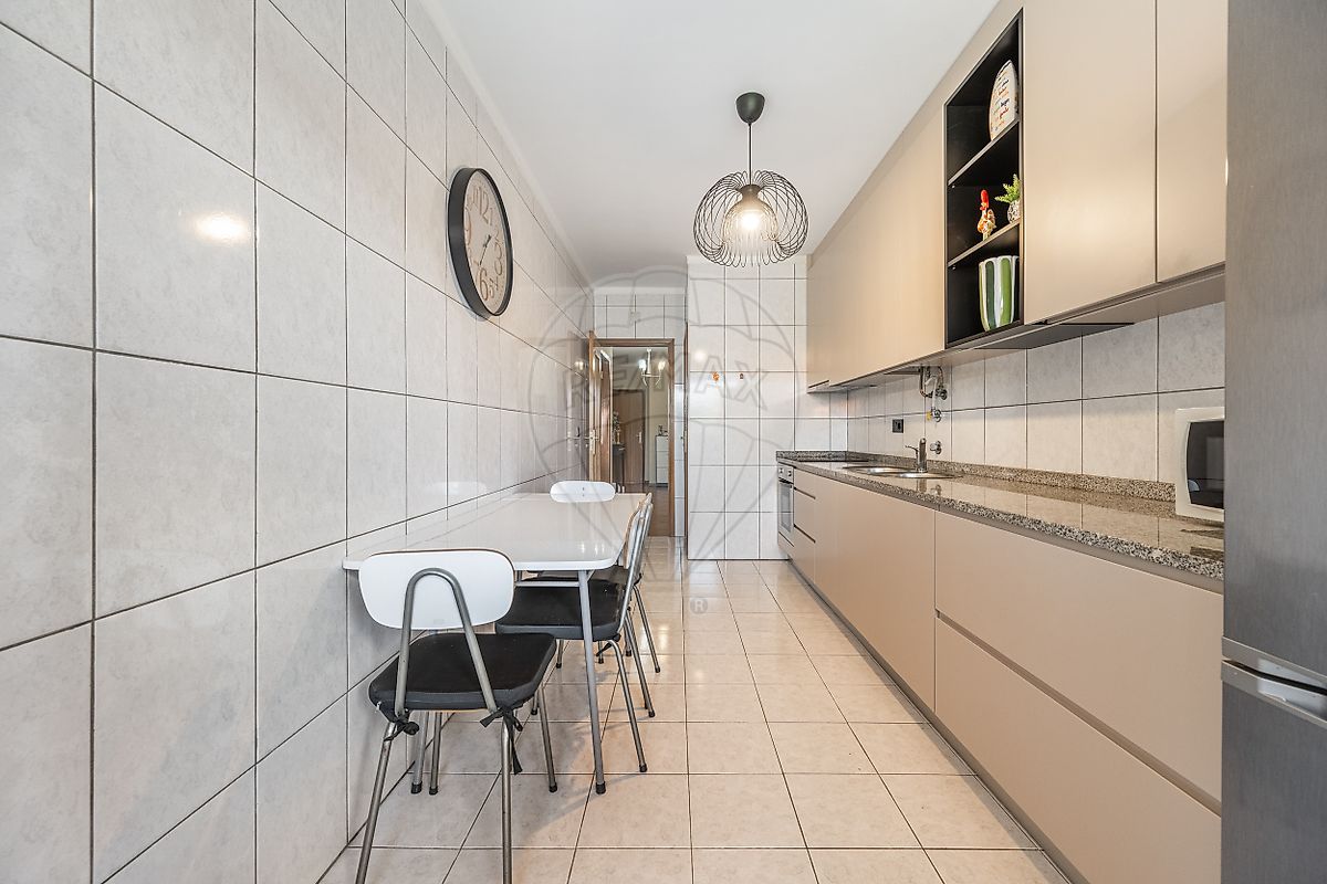 Apartamento T2 à venda em Vila Verde e Barbudo, Vila Verde — foto 8