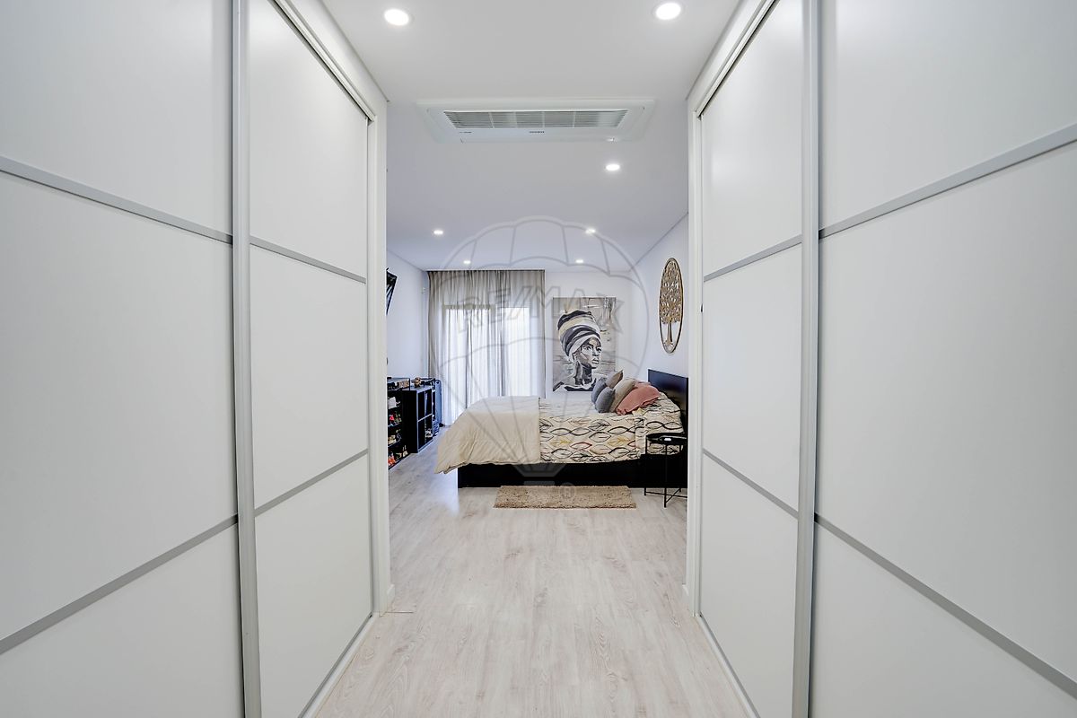 Moradia T4 à venda em Fernão Ferro, Seixal — foto 36