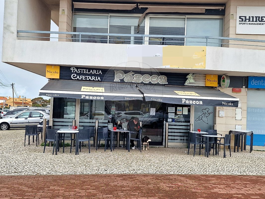 Loja - Charneca de Caparica e Sobreda, Almada, Setúbal